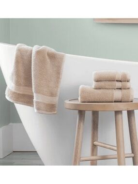 PURELY INDULGENT 4-Piece Towel Set ( hand towels and wash cloths )